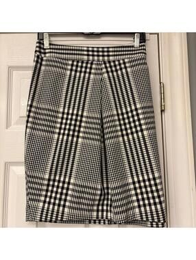 The Limited Skirt Womens Size M Black White Check Pleated Front. Work Casual